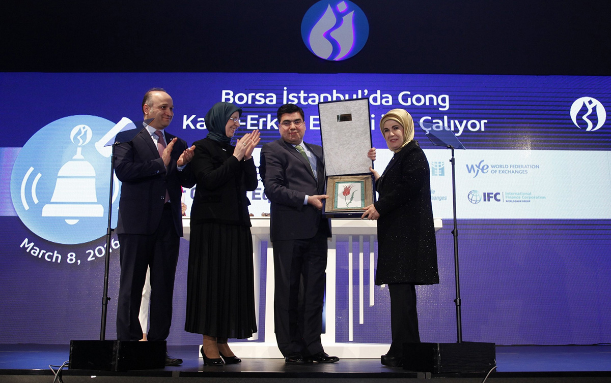 kadin-erkek-esitligi-gong-toreni-2016-3